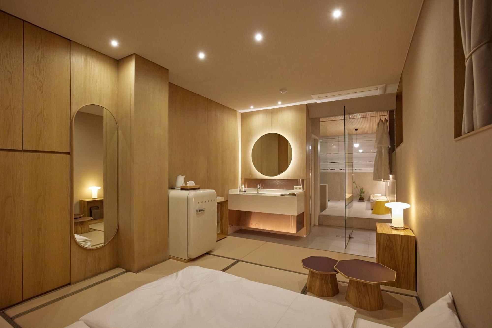 Pbr7 Hotel Unusual Stay Кьонджу Екстер'єр фото
